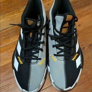 Boys Basketball Shoes